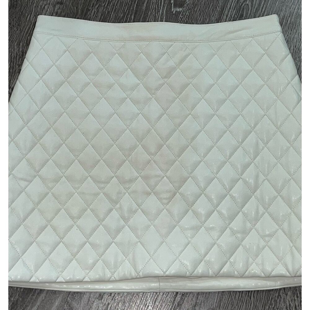 Alice + Olivia Riley Quilted Faux Leather Mini Skirt White Sz 4 Zip (A)